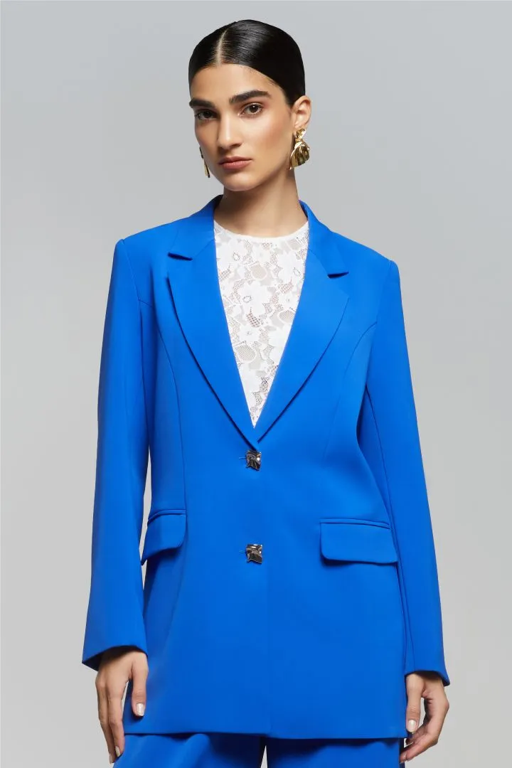 Collared buttons blazer