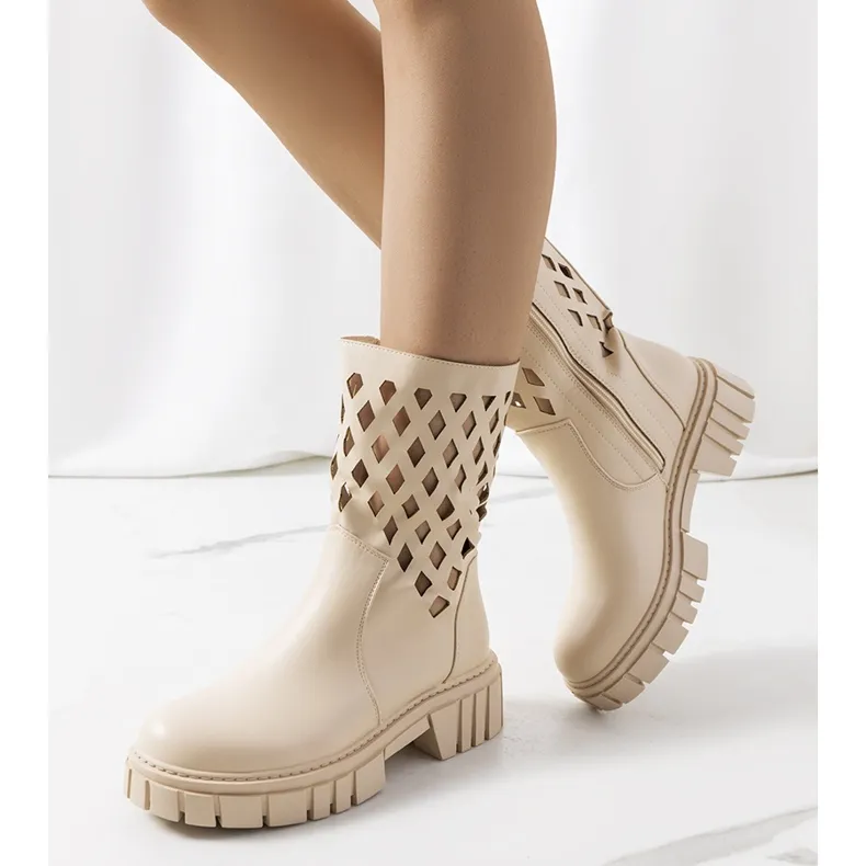 Cream Dinah boots beige