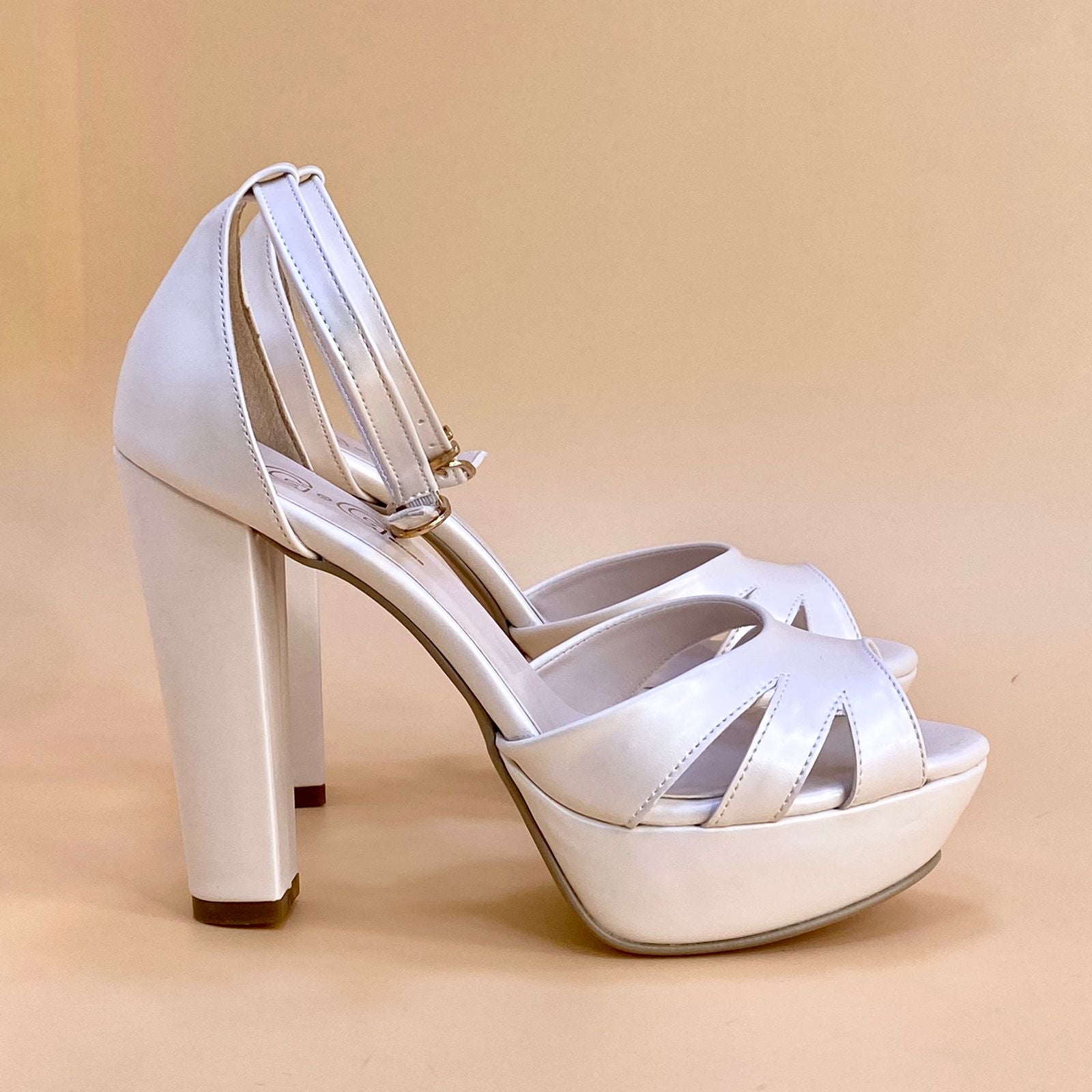 NEW ,  WOMEN SHOES HEELS W400