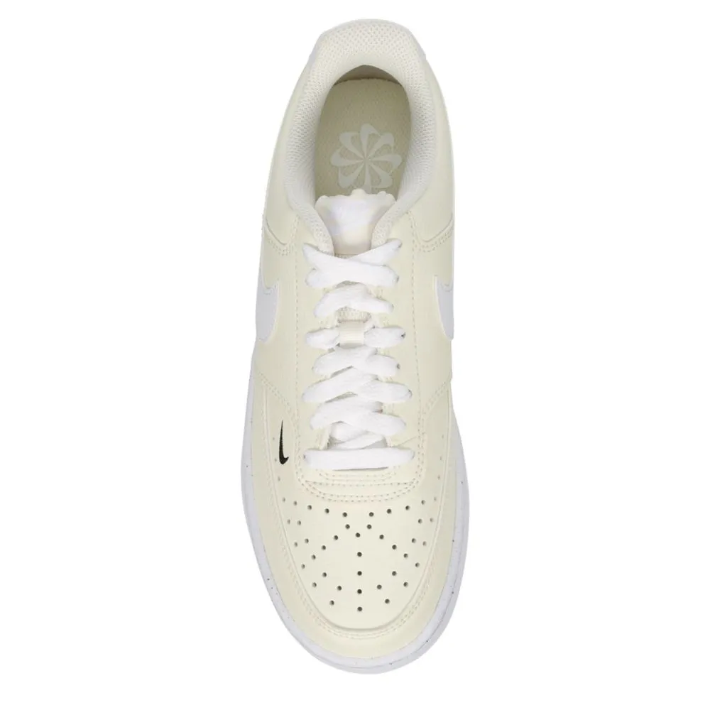 NIKE  WOMENS COURT VISION LOW SNEAKER