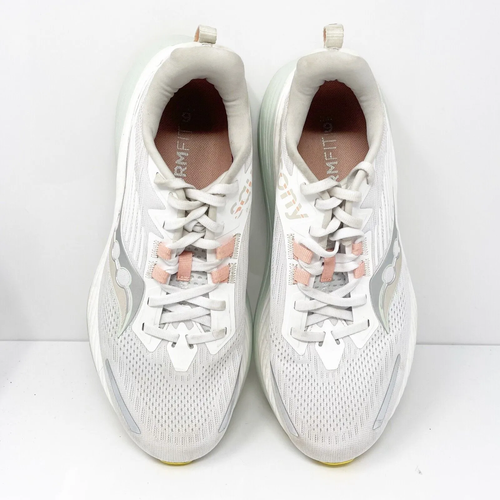 Saucony Womens Hurricane 24 S10933-246 White Running Shoes Sneakers Size 9