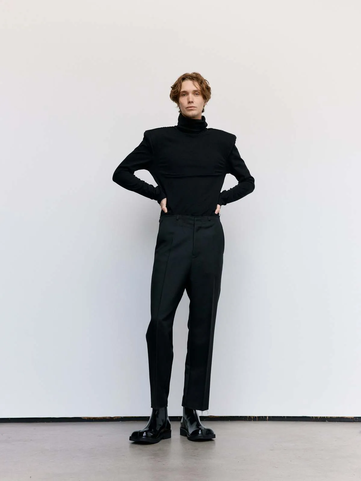 Structured Shoulders Turtleneck - Black