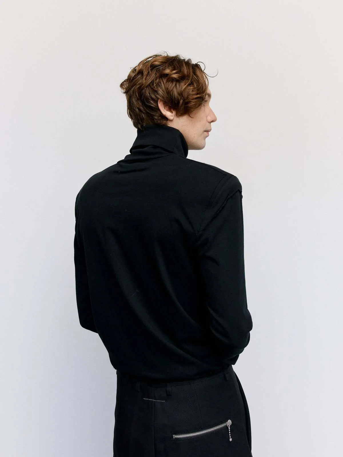 Structured Shoulders Turtleneck - Black